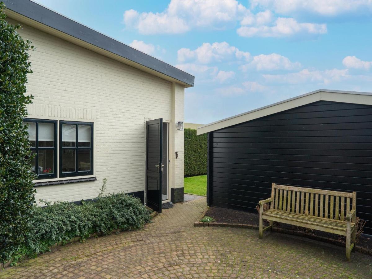 Quaint Summer Holiday Home In Egmond Binnen Exterior photo
